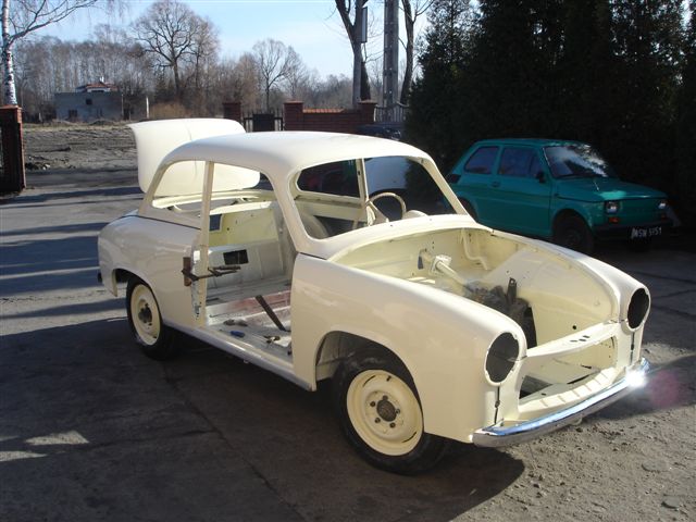 Syrena 102 z nowym lakierem